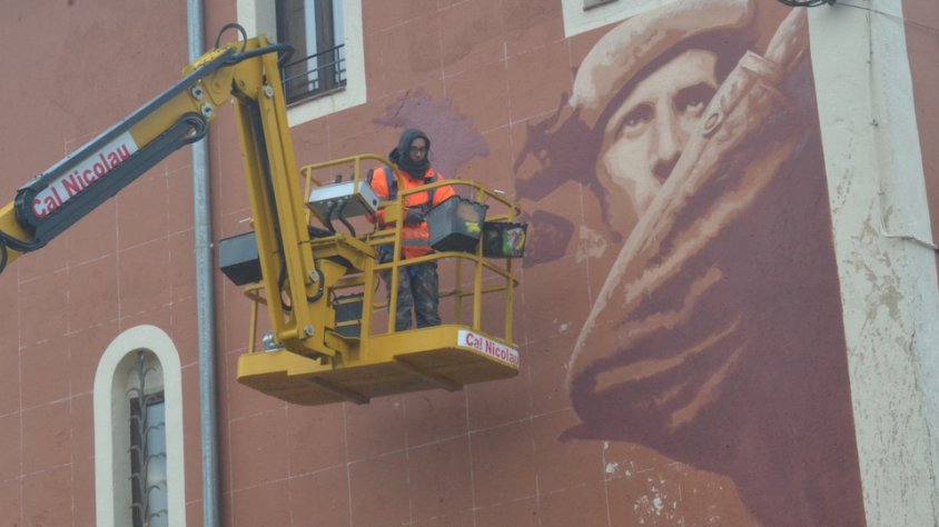 L'alberg de l'Espluga escenari d'un mural de les Brigades Internacionals