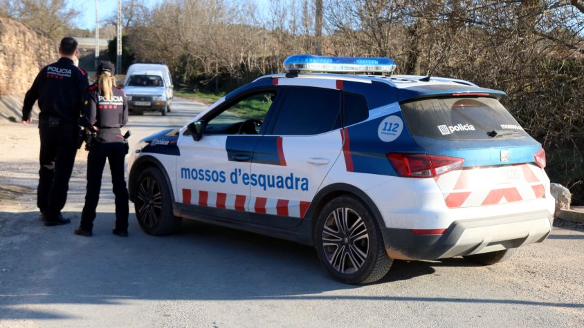 Continua, per segona nit, la festa il·legal amb prop de 700 persones en camps de conreu prop de Sarral