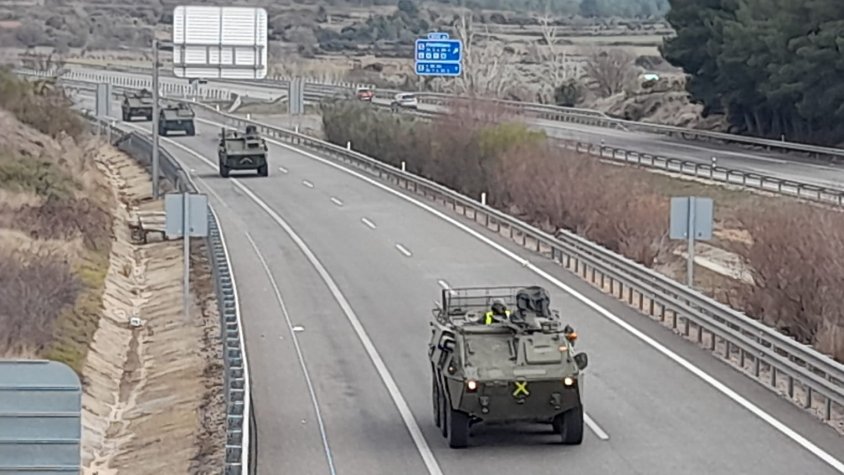 Una cinquantena de vehicles militars de l'exèrcit espanyol passen per la Conca de Barberà
