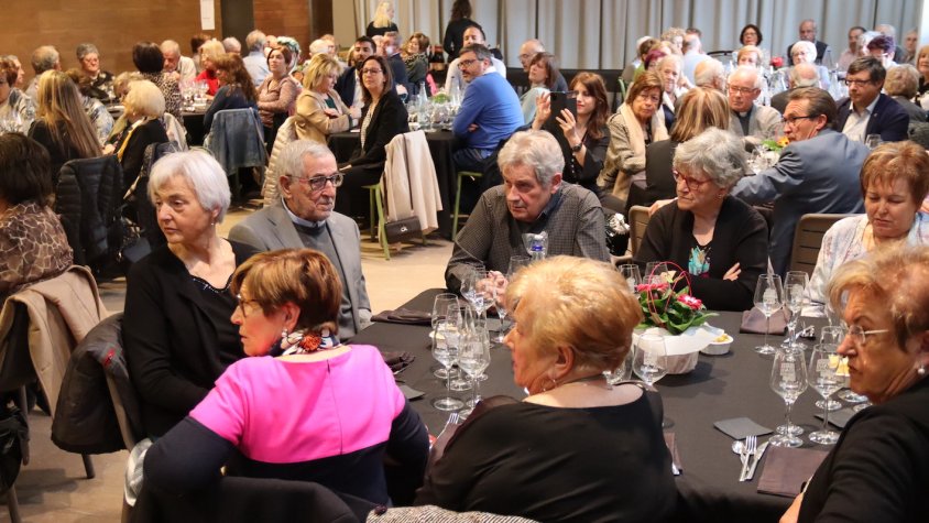 Dinar solidari en la 13a edició de la Lliga contra el Càncer a Montblanc