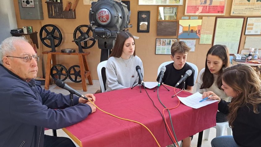 Pira recupera la memòria oral de la gent gran de Pira en un projecte participatiu amb joves