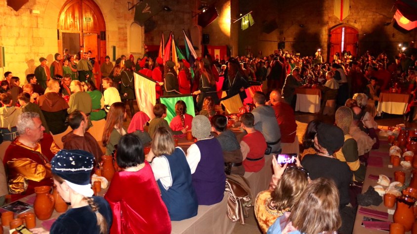 El sopar reial omple l’església de Sant Francesc amb 400 persones