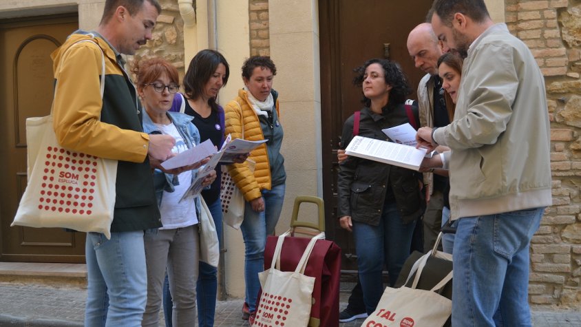 Som l'Espluga promou durant una setmana el porta a porta electoral per l'Espluga de Francolí