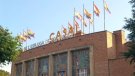 Els Ajuntaments de la Conca de Barberà s'engalanen per l'alliberament LGBTI+ amb banderes multicolors