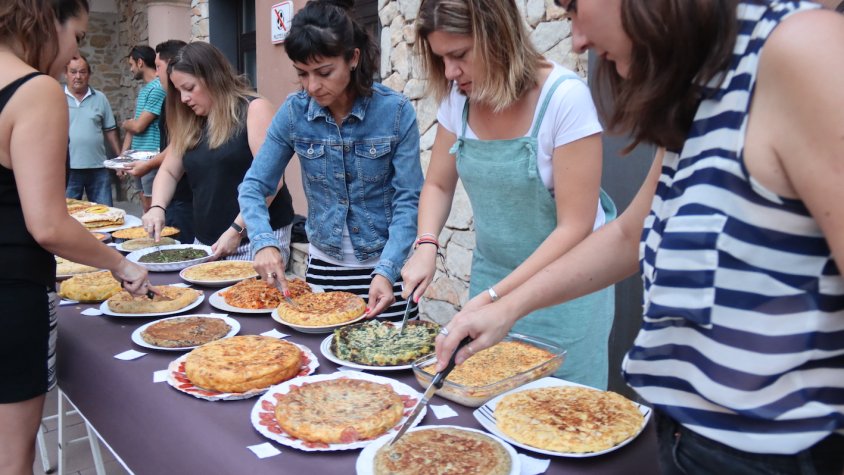 El  concurs de truites inici de l'estiu jove a Rocafort de Queralt