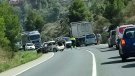 Accident entre un turisme i un camió a la C-14 en direcció a Montblanc