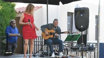 Concert de la primera edició del festival a càrrec de The Swing Company al 2021 a la piscina municipal