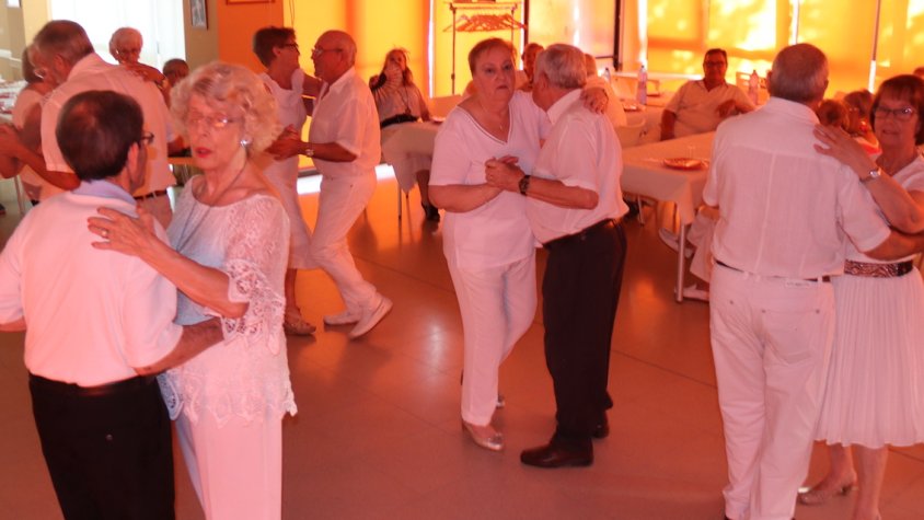 L'Associació de Pensionistes i Jubilats de Montblanc organitza la Festa Blanca