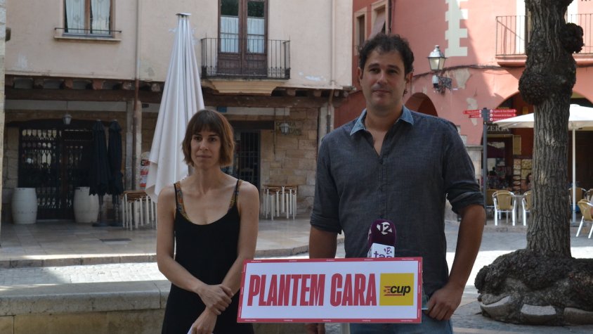 La CUP fa campanya a Montblanc sota el lema "Plantem Cara"