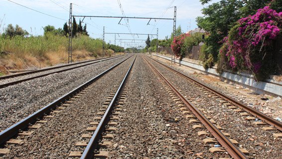 El caos a Rodalies a la Conca de Barbeerà: L'R14 pateix una incidència greu cada quatre dies i l'R13 cada tres dies