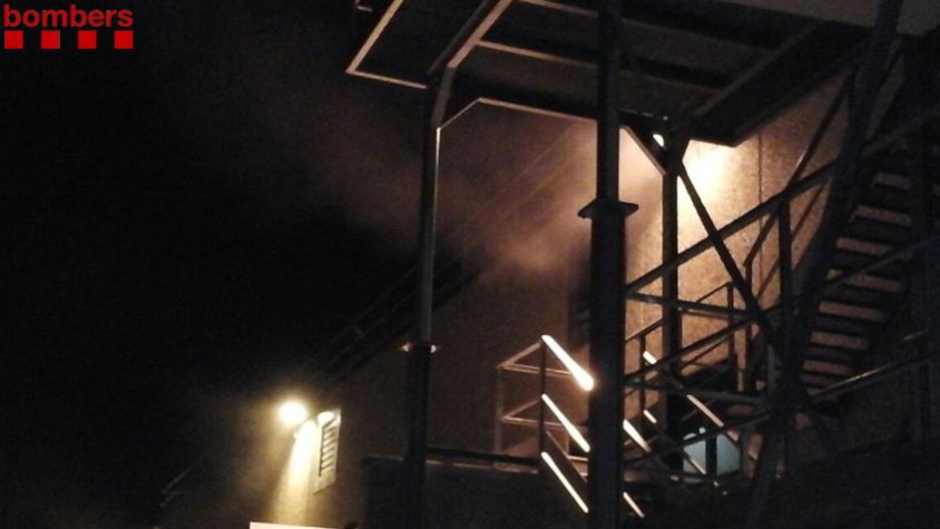 Un treballador evacuat per inhalació de fum en una empresa de l’Espluga de Francolí