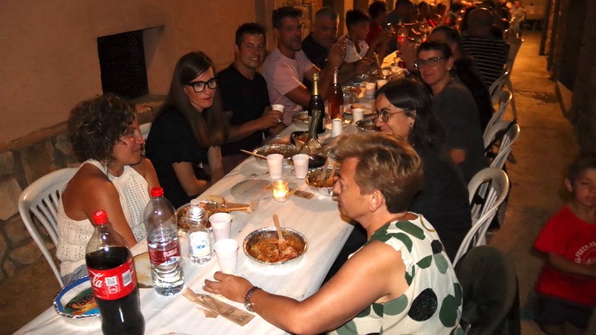 Sopar i humor per a celebrar la Festa Major a Vallverd