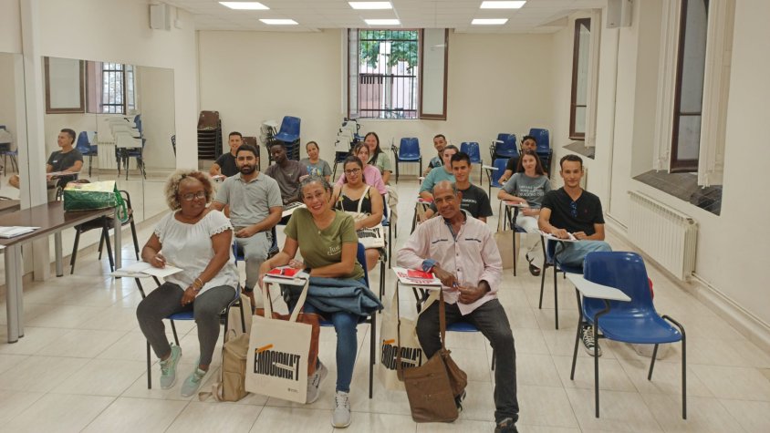 Una vintena de persones van iniciar les seves classes de català a Montblanc