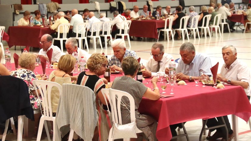 Gran dinar de Germanor al Casal Montblanquí a la Festa del Soci