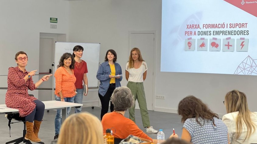 "Xarxa, Formació i Suport per a Dones Emprenedores" on han participat tres emprenedores de la comarca