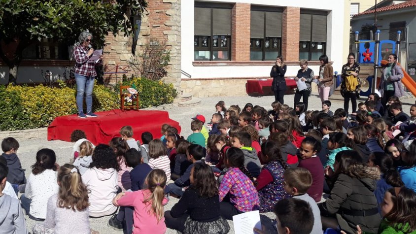L'escola Salvador Ninot de Sarral inaugura la nova biblioteca escolar
