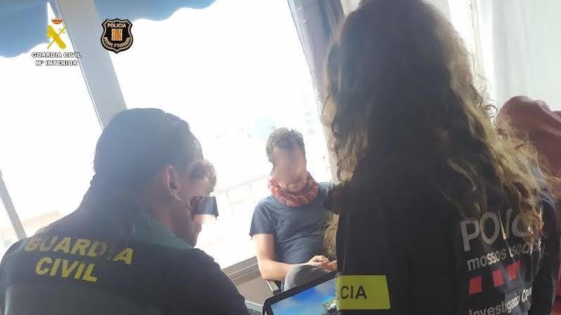 Els Mossos d’Esquadra i Guàrdia Civil desmantellen al Camp de Tarragona un grup criminal per estafar prop de 160.000 euros en la compra fraudulenta de mòbils