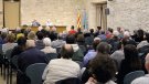 Els presidents Quim Torra i Artur Mas i l’exsíndic de greuges Rafael Ribó analitzen la Transició espanyola a Santa Coloma