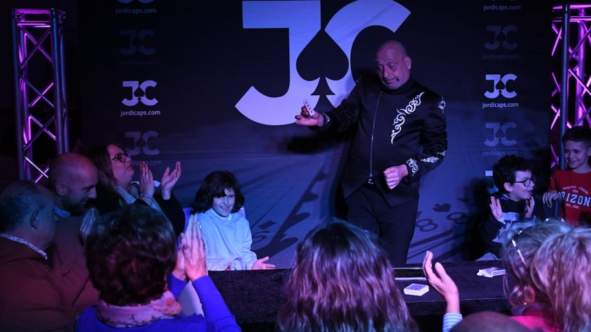 Solivella xala amb una triple sessió de la màgia de Jordi Caps