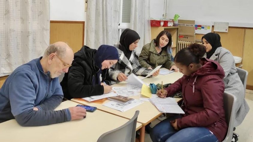 Vincles, un programa que promou parlar, aprendre i compartir el català