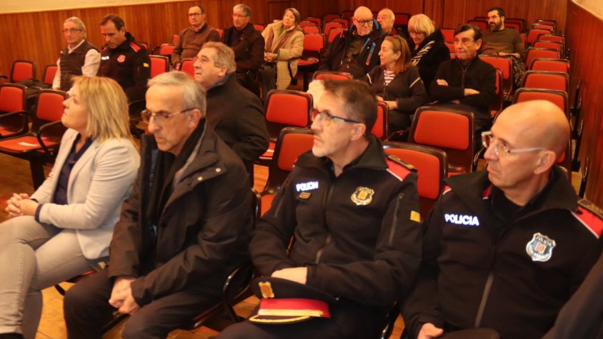 Èxit en la inauguració de l'exposició 'Mossos d'Esquadra, Segona República i Guerra Civil 1931-1939' a Montblanc
