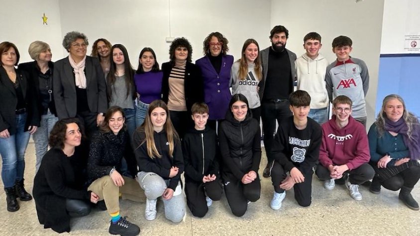 La consellera Tània Verge visita el projecte de prevenció de violències masclistes Grups Lila a l'Institut Martí l'Humà de Montblanc