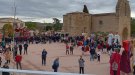Més de 15 figures femenines i 13 colles geganteres commemoren el 8-M a Santa Coloma