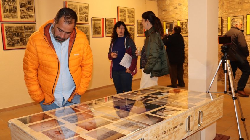 S'inaugura a Montblanc l'exposició 'La Guerra en portada'
