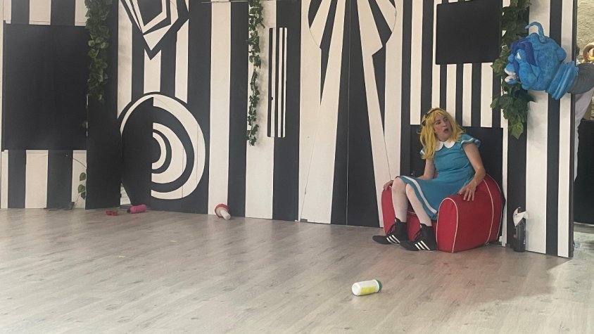 Després d’un primer tastet fa un mes, la Sala Àcrata acull la preestrena de 'Mama Xtreme in Wonderland'