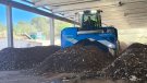El Centre Comarcal de Tractament de Residus Municipals de la Conca de Barberà estrena una voltejadora autopropulsada