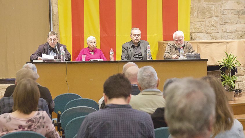 Imatge de la presentació al castell, el 21 d'abril