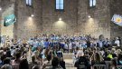 Uns dos-cents alumnes de la Conca de Barberà participen en la cantada d'havaneres 'Mariner de terra endins'