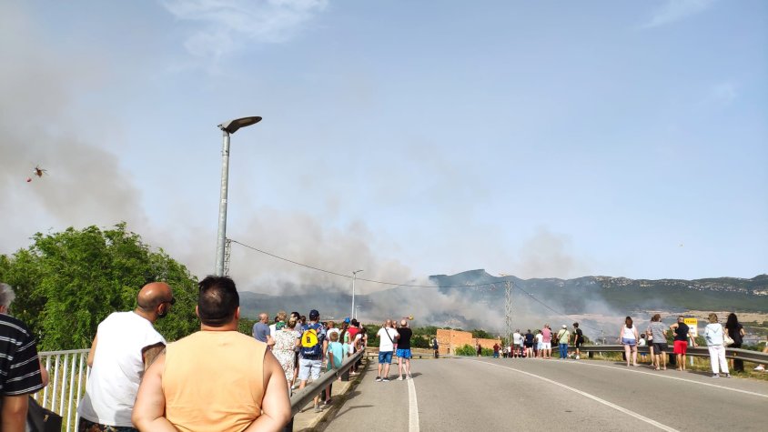 L'incendi de Montblanc ha obligat a evacuar 2.000 persones del càmping pròxim a les flames