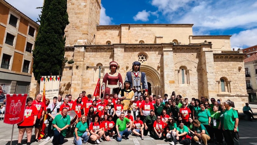 Els Amics dels Gegants de Montblanc van viatjar a Zamora com a convidats d'honor