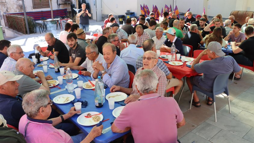 La Penya Barcelonista de Sarral celebra la fi de temporada amb un esmorzar