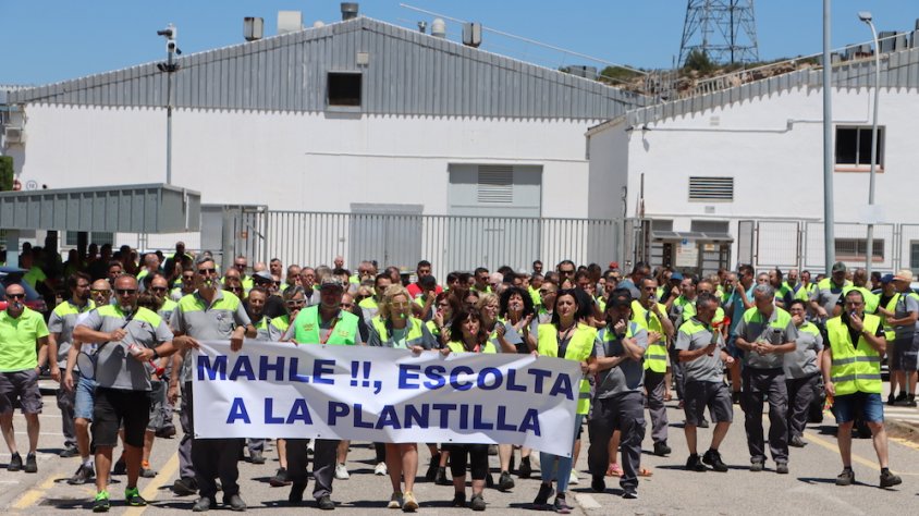 La plantilla de Mahle demana incrementar les protestes i no descarta jornades de vaga a partir de setembre