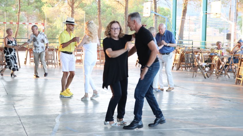 Els veïns de Rocafort de Queralt viuen un dia ple de música i balls