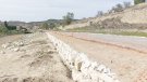Recta final de les obres per acabar el camí de la capelleta de Sant Magí a Santa Coloma