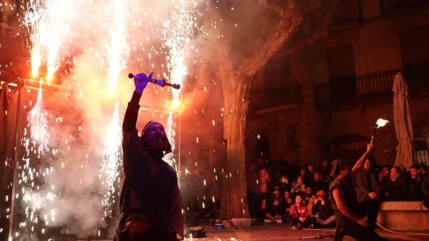 Montblanc encén l'esperit nadalenc amb un espectacle màgic