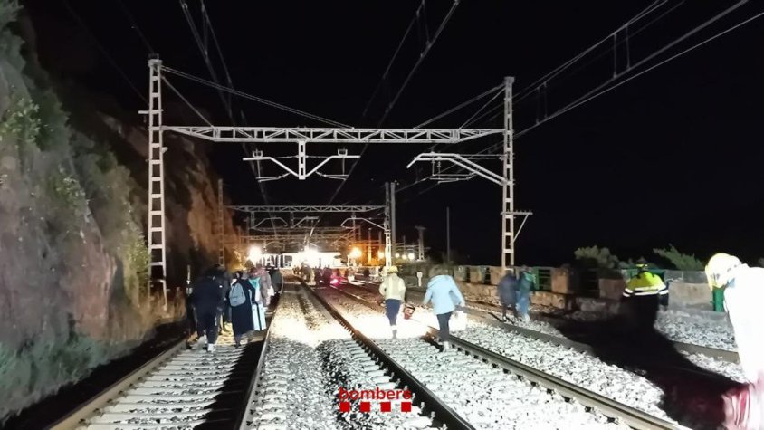 Una afectació de la catenària entre Vilaverd i La Plana-Picamoixons afecta a 250 passatgers 