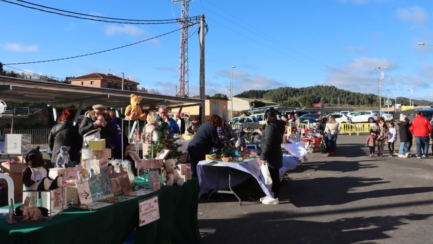 La Fira de Santa Llúcia omple Vimbodí i Poblet de solidaritat i esperit nadalenc  