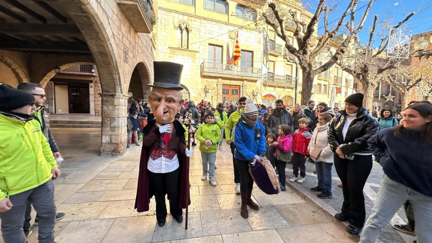 L'Home dels Nassos es passeja pels carrers de Montblanc per acomiadar-se de l'any