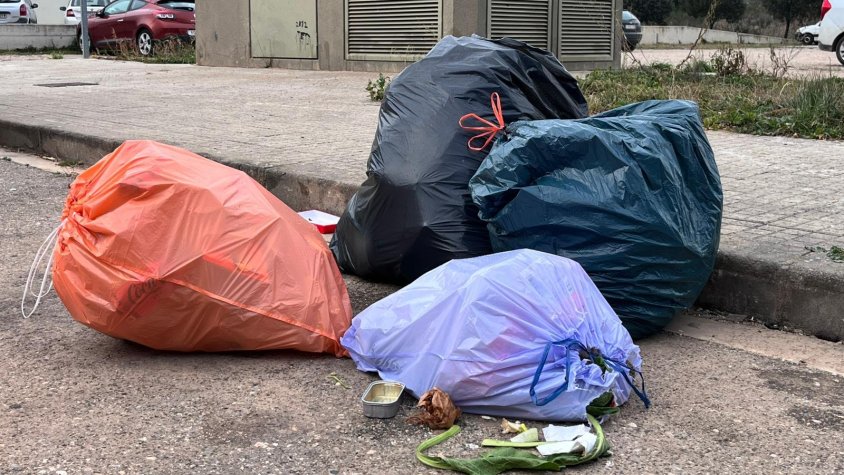 L'ajuntament de Montblanc comença amb les sacions per llençar la brossa al carrer