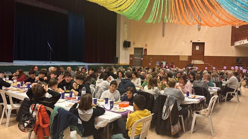150 persones participen en el Sopar de la Dona de Sarral