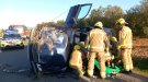 Alliberen una persona atrapada a l'interior d'un vehicle en un accident a l'Espluga de Francolí