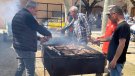 Un centenar de persones participen de la 39a Populcalçotada a Vallclara