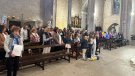 Infants i famílies omplen la plaça de Santa Maria en la benedicció de rams a Montblanc