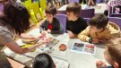 Una cinquantena de persones participen en el taller familiar de Solivella