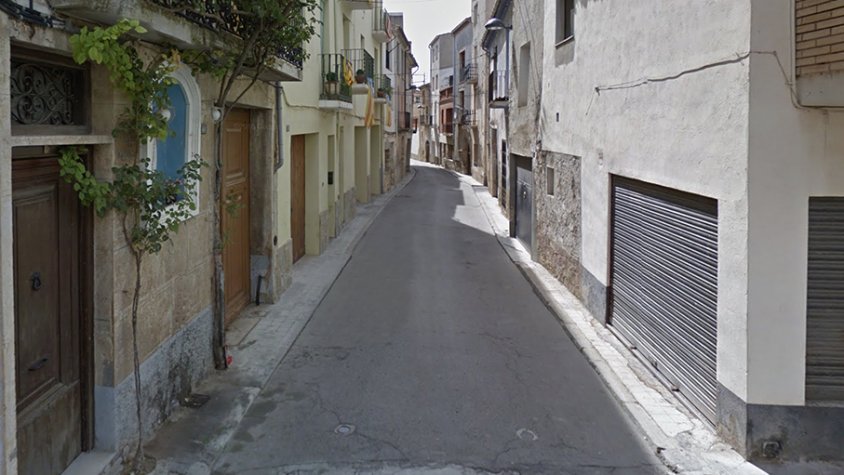 Imatge del carrer Sant Roc, un dels que es vol arranjar