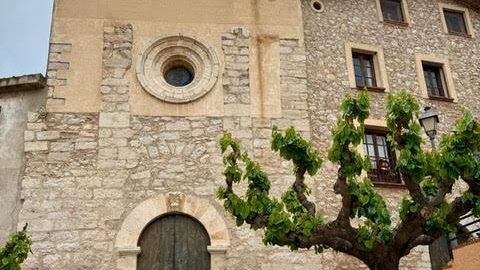 Lilla i la seva església renovada